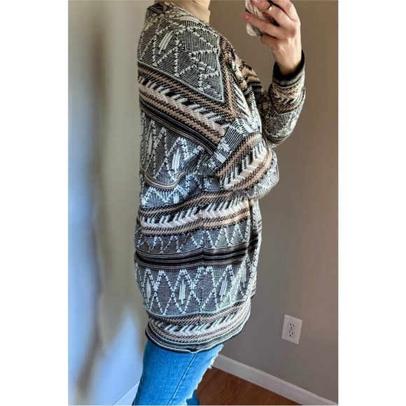 Old navy cable knit cardigan boho Aztec print size XLarge - Picture 5 of 13